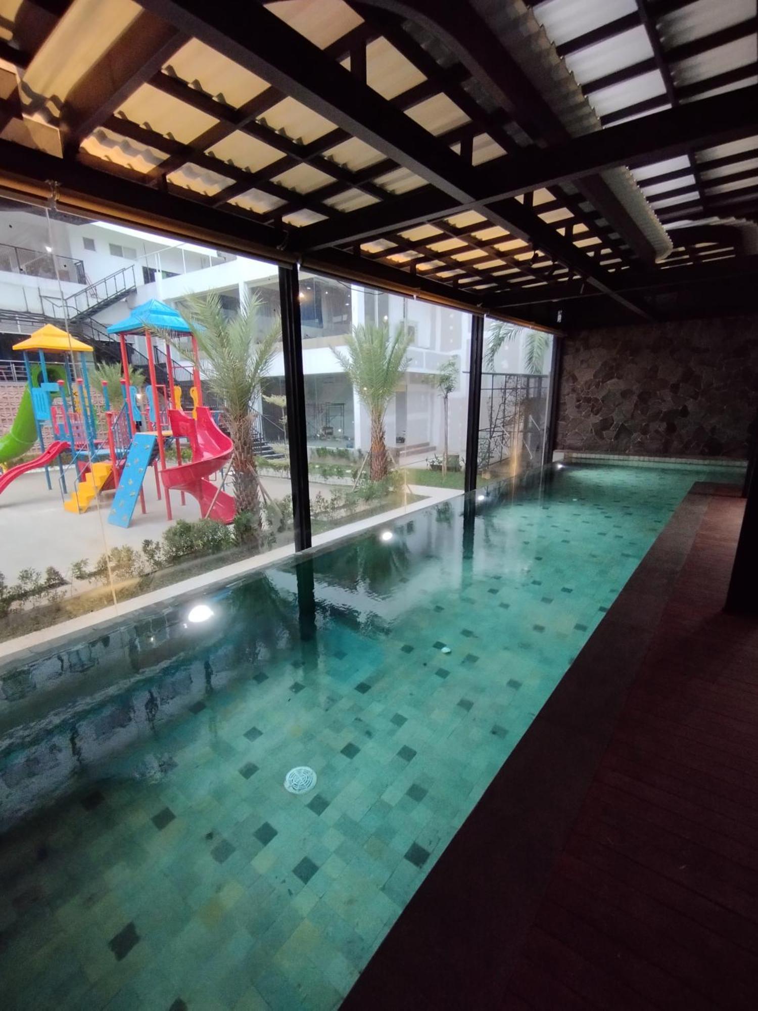 Hotel Gren Alia Jakarta Exterior photo