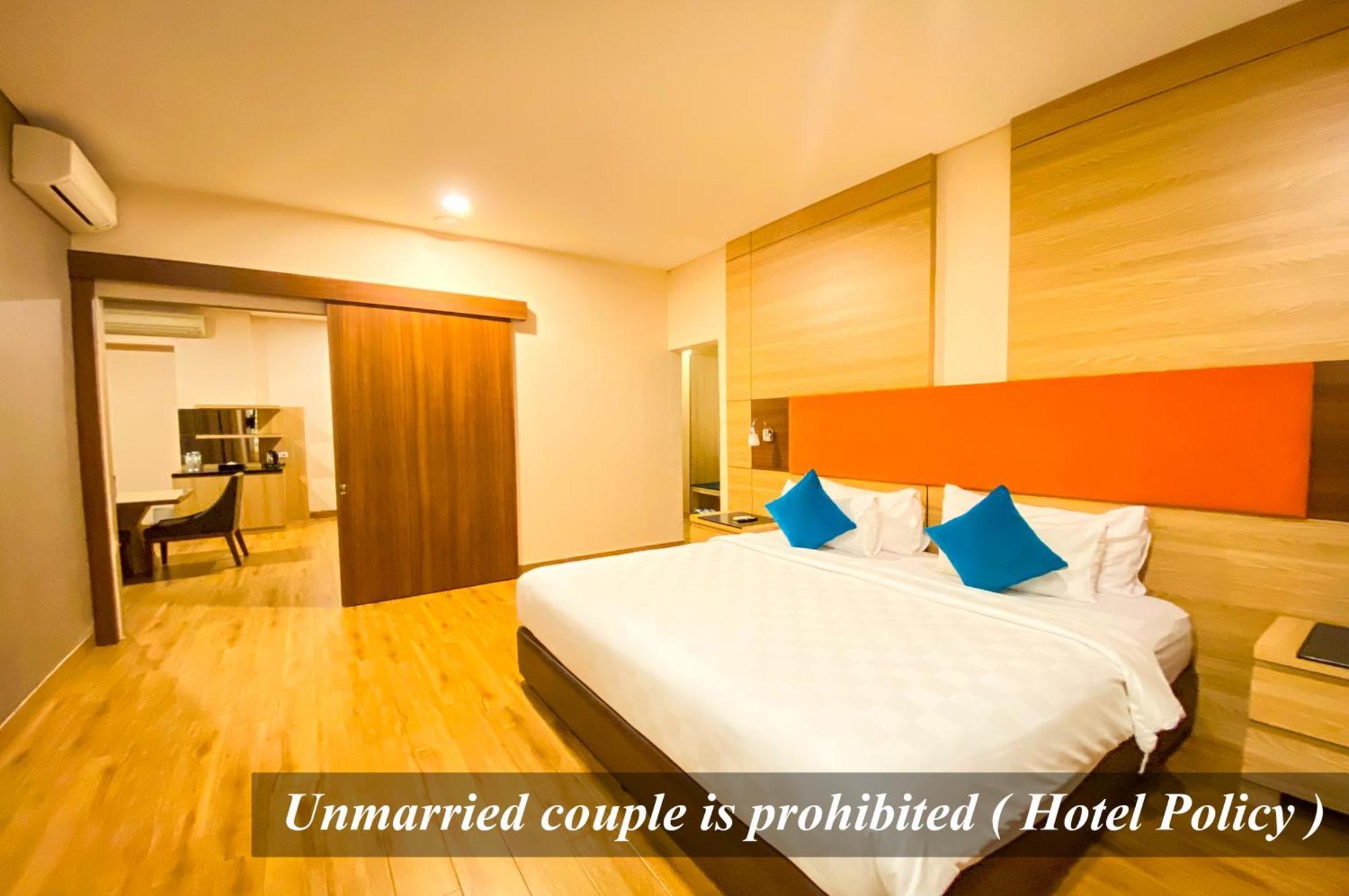Hotel Gren Alia Jakarta Exterior photo