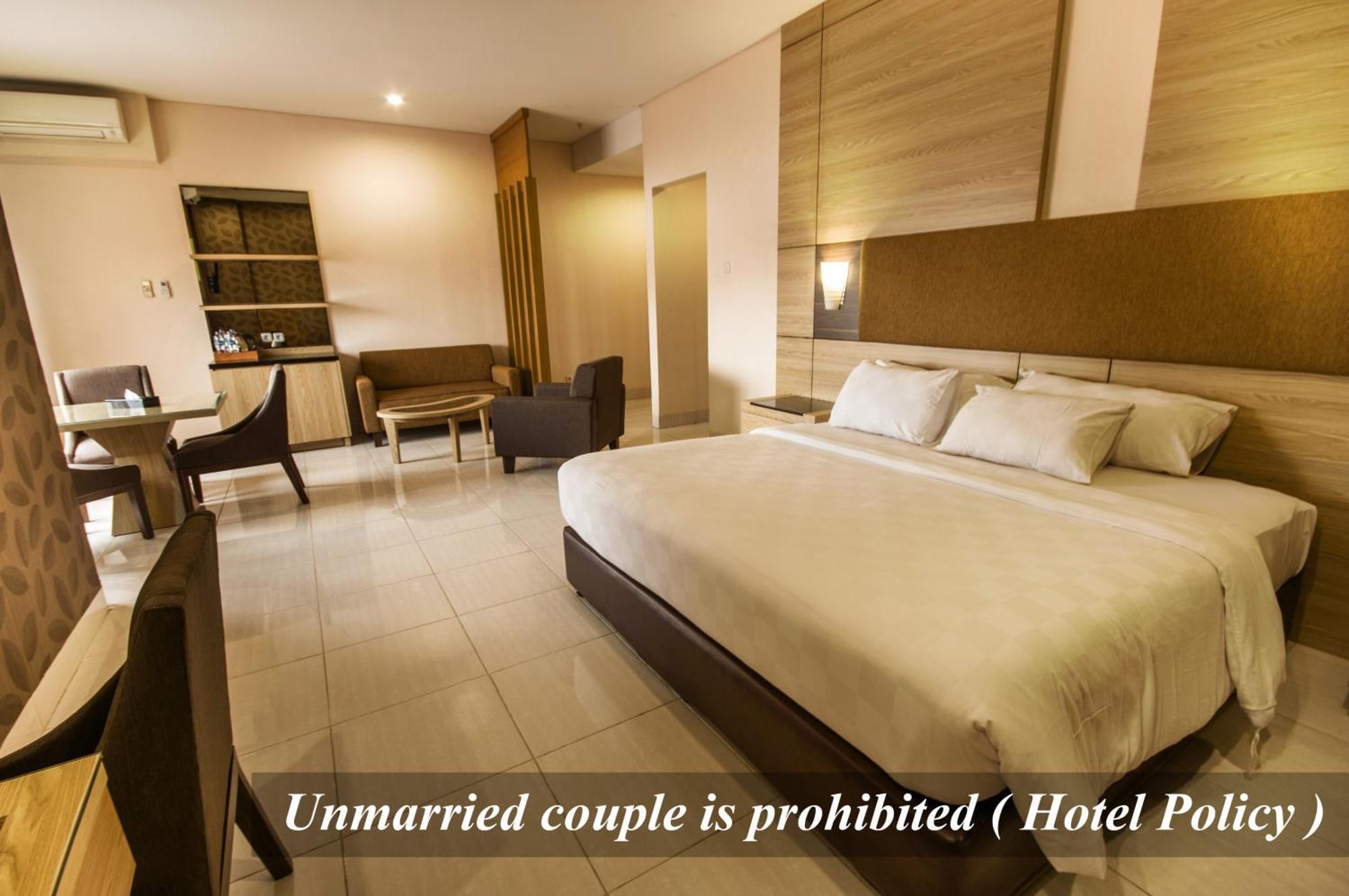 Hotel Gren Alia Jakarta Exterior photo