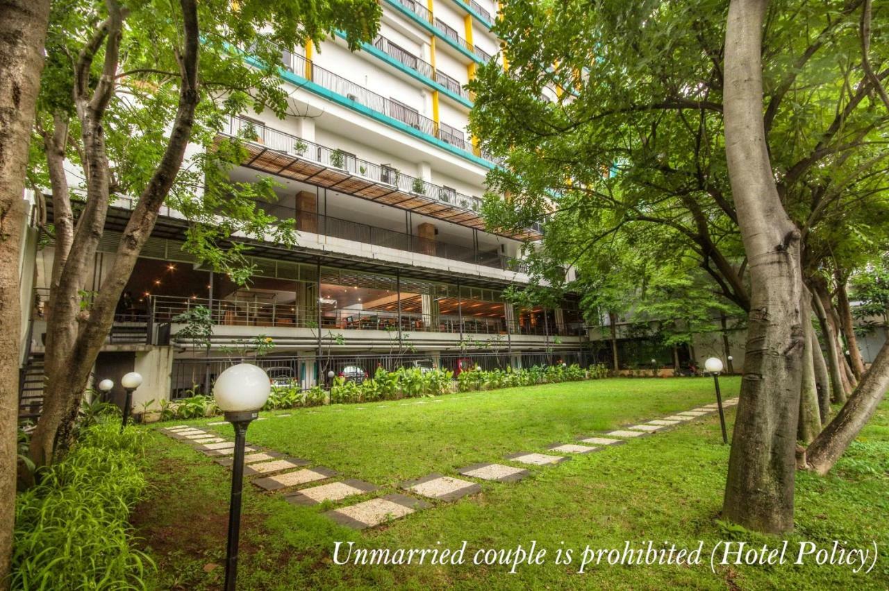 Hotel Gren Alia Jakarta Exterior photo